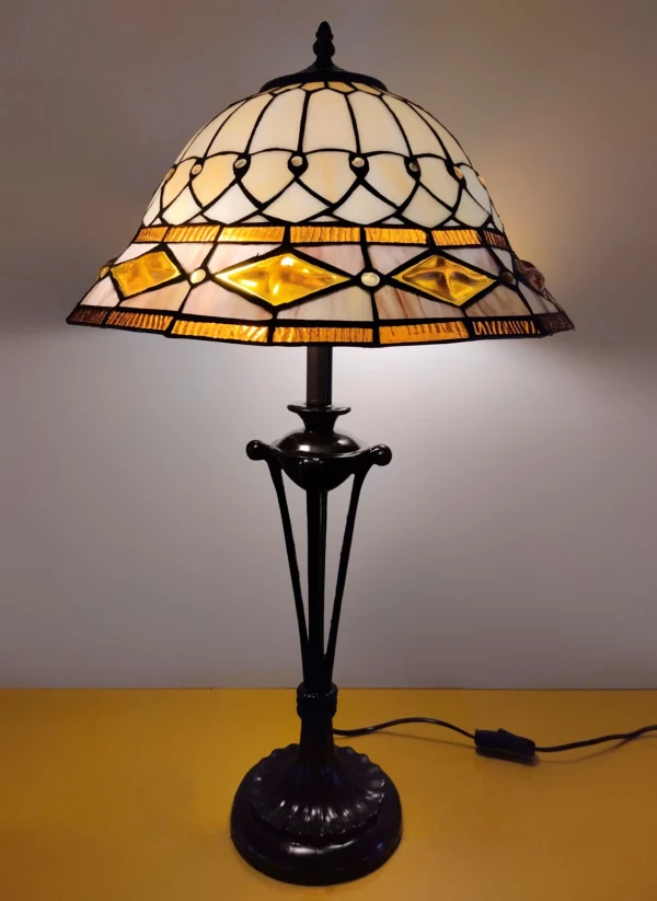 Vitrail,Chartres,lampe Tiffany,lampe vitrail,galerie du vitrail,vitraux,vente de vitraux en ligne, centre,eure et loir,eure et loire, art deco, art nouveau